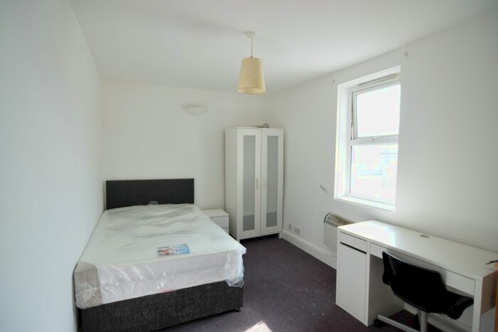 1 Bedroom Studio To Rent In Devonshire Place, Brighton, Qb, United Kingdom, BN2