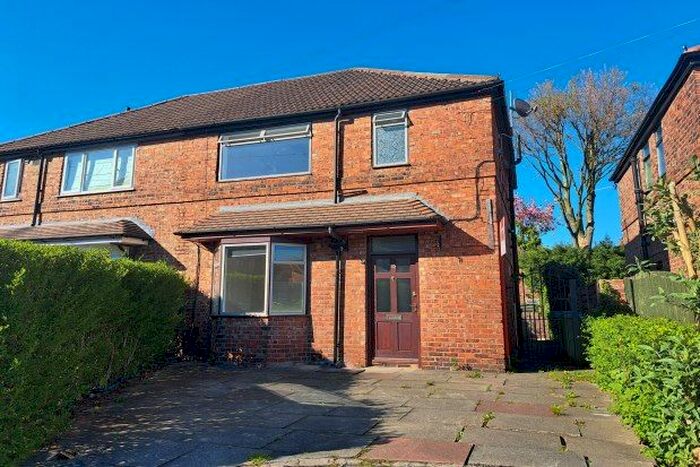 3 Bedroom Property To Rent In Whiteley Place, Altrincham, WA14