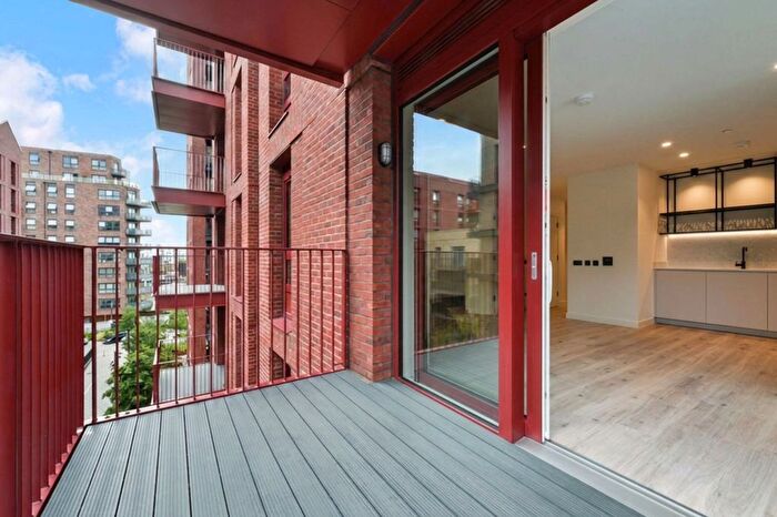 3 Bedroom Flat For Sale In London, E14