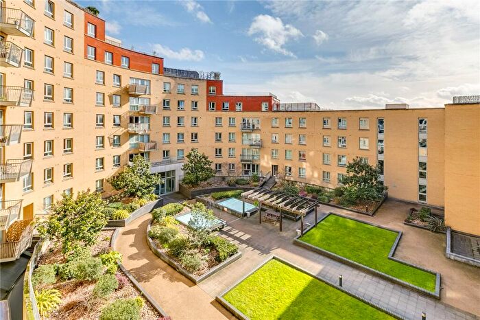 2 Bedroom Flat To Rent In Buckler Court, Eden Grove, N7