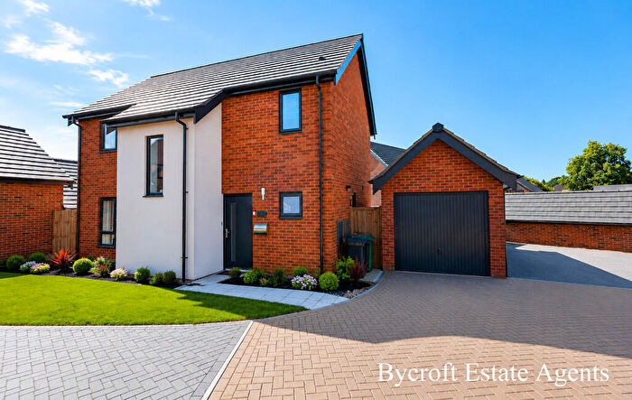 3 Bedroom Detached House For Sale In Wherry Way, Brundall, Norwich, NR13