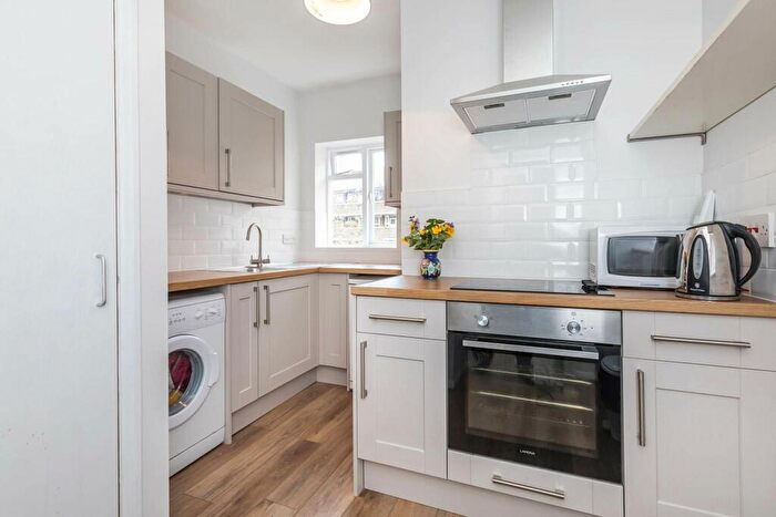 1 Bedroom Apartment To Rent In Corfield St, Bethnal Green, E2