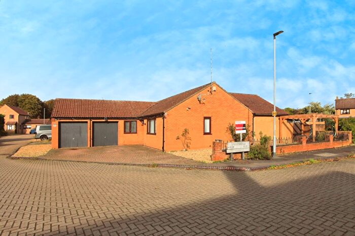 4 Bedroom Bungalow For Sale In Stonebridge, Orton Malborne, Peterborough, PE2