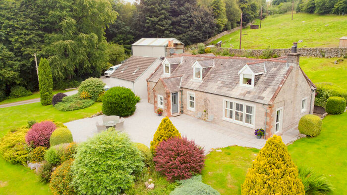 3 Bedroom Cottage For Sale In Beeswing, Dumfries, DG2