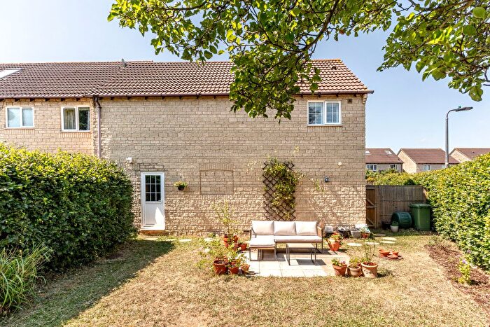 1 Bedroom Coach House For Sale In Dewfalls Drive, Bradley Stoke, Bristol, BS32