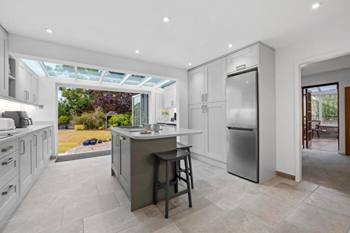 4 Bedroom Bungalow For Sale In Wareham, Dorset, BH20