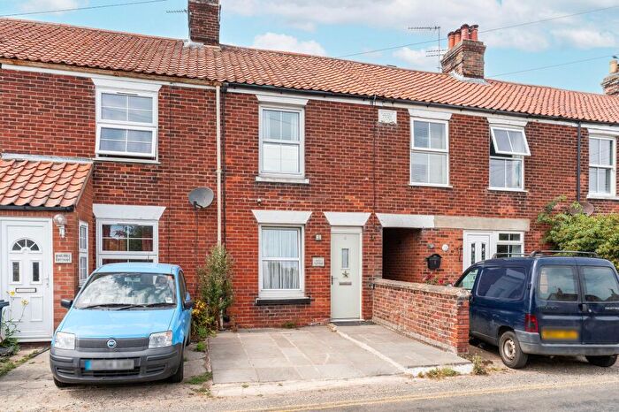 2 Bedroom Terraced House For Sale In Beach Road, Sea Palling, NR12