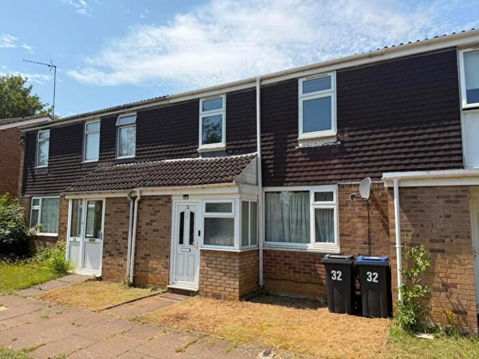 3 Bedroom Terraced House For Sale In Pell Court, Lumbertubs, Northampton, NN3