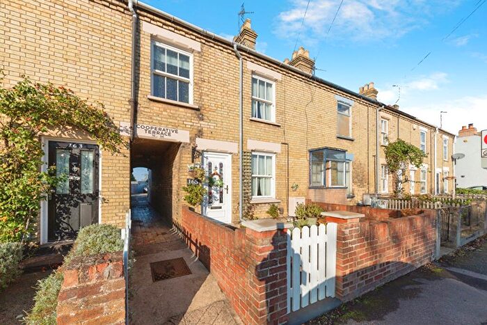 2 Bedroom End Of Terrace House For Sale In High Street, Arlesey, Bedfordshire, SG15
