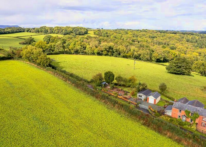 3 Bedroom Cottage For Sale In Pontrilas, HR2