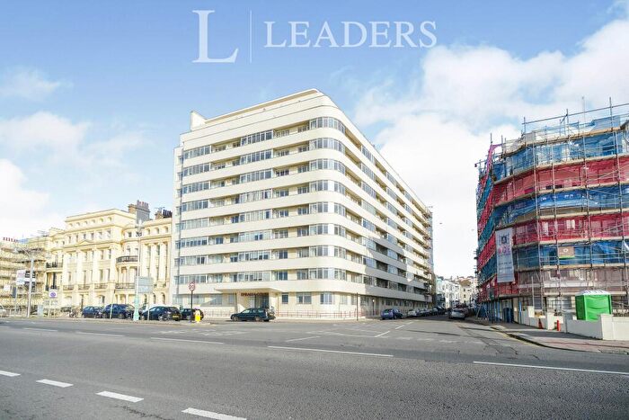 2 Bedroom Flat To Rent In Kings Road, Brighton, East Sussex, BN1