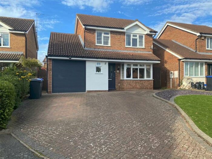 3 Bedroom Detached House To Rent In Tiffany Gardens, Northampton, NN4