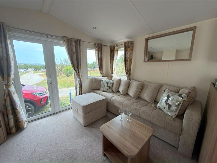 2 Bedroom Park Home For Sale In Crantock, Newquay, TR8