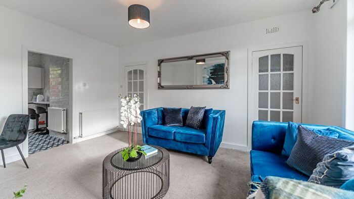 2 Bedroom Flat For Sale In Glanderston Drive, Knightswood, Glasgow, G13