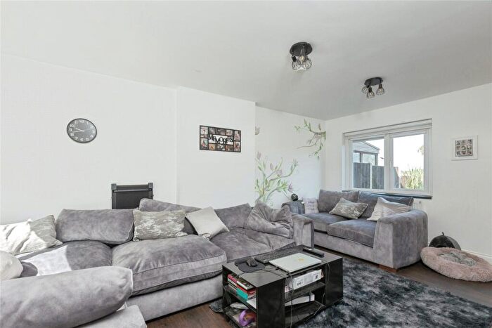 3 Bedroom Semi-Detached House For Sale In Sweeps Lane, Orpington, Kent, BR5