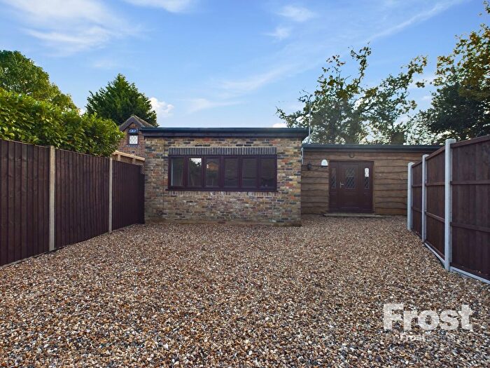 2 Bedroom Bungalow To Rent In Oakfield Road, Ashford, Surrey, TW15