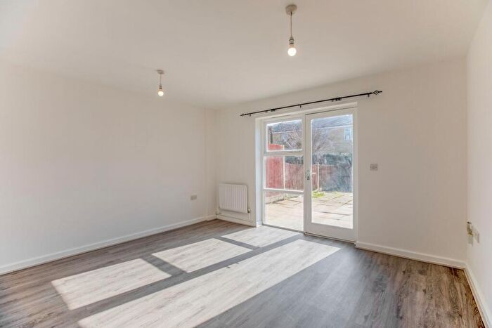 2 Bedroom House To Rent In Charles Coveney Road London, SE15