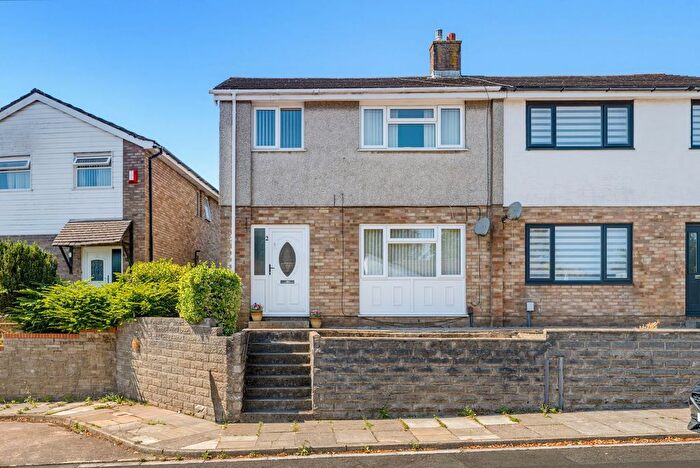 3 Bedroom Semi-detached House For Sale In Farmleigh, Rumney, CF3