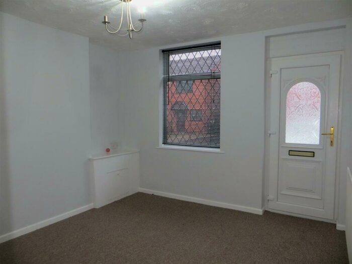 2 Bedroom Semi-Detached House To Rent In Park Street, Stourbridge, DY9