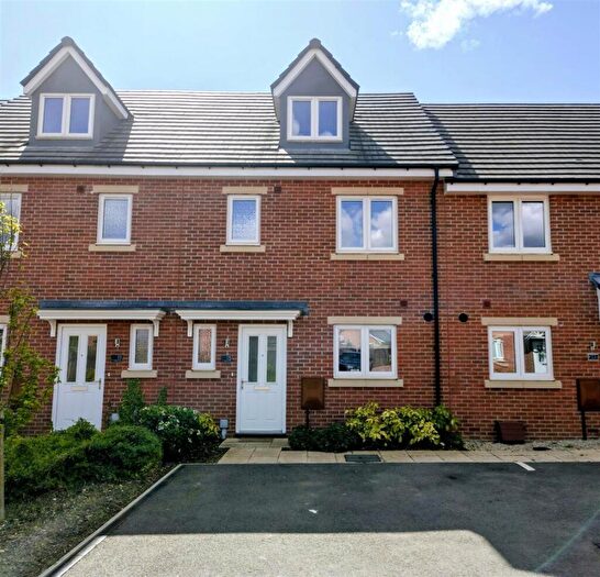 4 Bedroom Terraced House For Sale In Whitby Close, Daventry, NN11