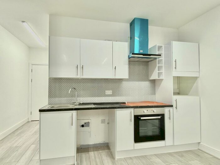 Studio To Rent In Chipstead Valley Road, Coulsdon, CR5