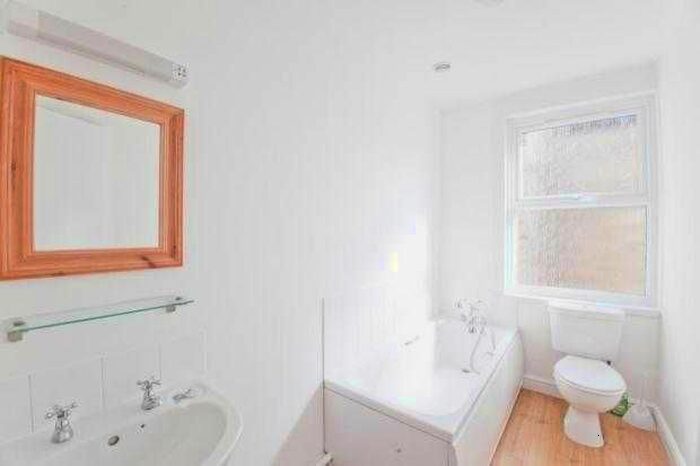 2 Bedroom Flat To Rent In Worthington Street, Dover, CT17