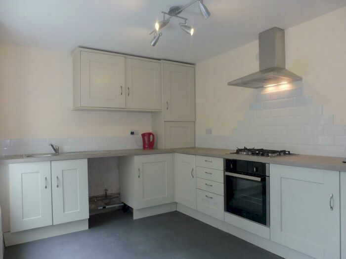 3 Bedroom House To Rent In Redlaver Street, Cardiff, CF11