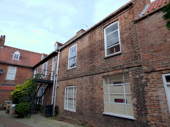 2 Bedroom Flat To Rent In Mercer Row, Louth, LN11