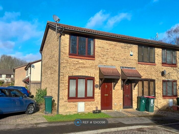 2 Bedroom End Of Terrace House To Rent In Ferndown, Crawley RH10