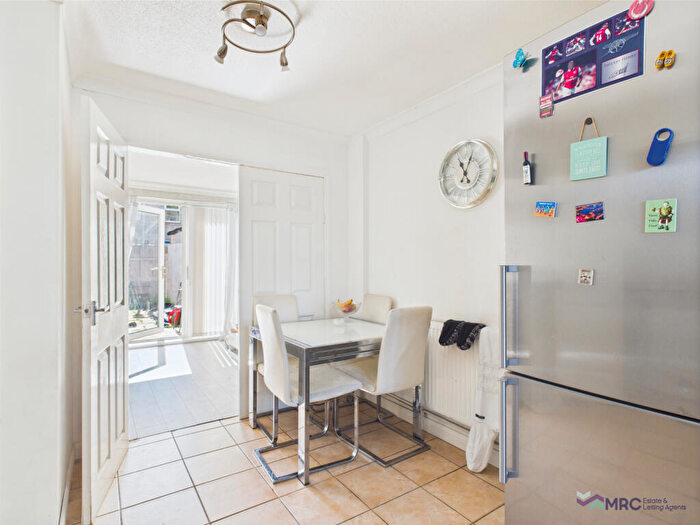 3 Bedroom Terraced House For Sale In Ilchester Close, . Bransholme, Hull, HU7