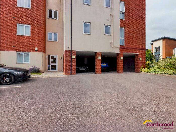 2 Bedroom Flat To Rent In Crownford Avenue, Hanley, ST1