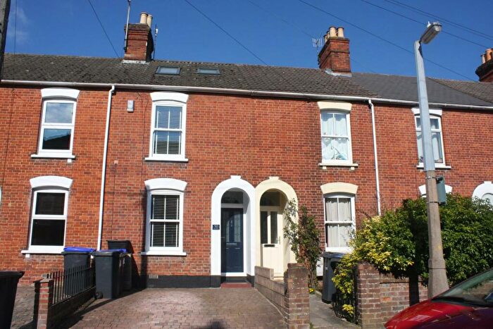 3 Bedroom Terraced House To Rent In Park Street, Salisbury, SP1