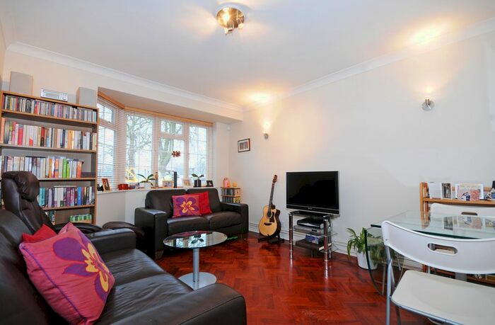 2 Bedroom Flat To Rent In Woodside Court, The Common, London, W5