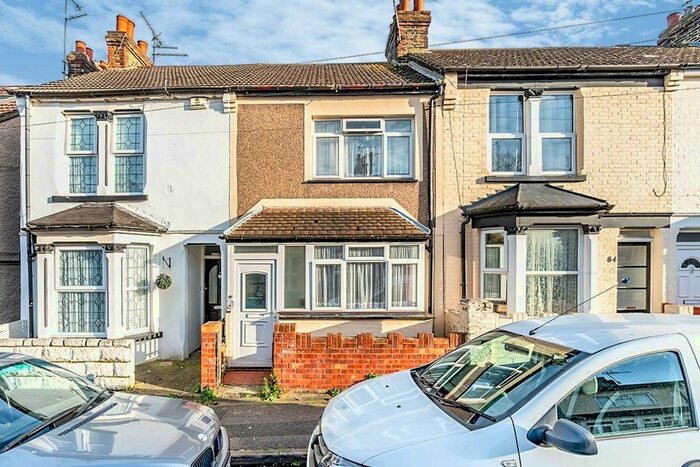 3 Bedroom Terraced House To Rent In Albany Road, Gillingham, Kent, ME7