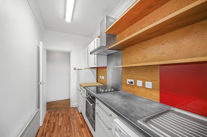 1 Bedroom Flat To Rent In St. Georges Buildings, St. Georges Road, London, SE1