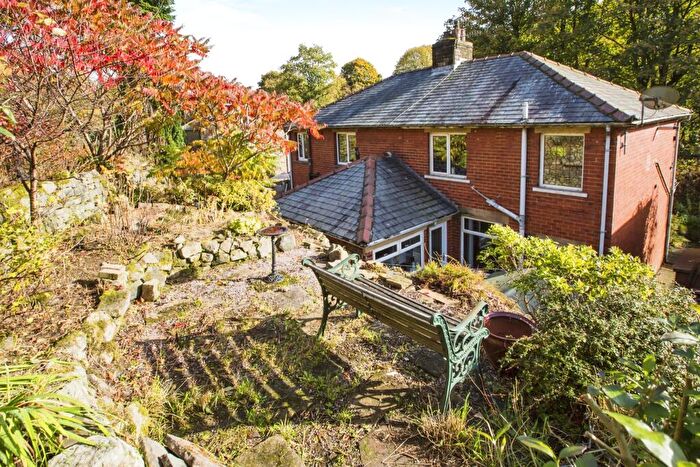 3 Bedroom Semi-Detached House For Sale In Underbank Avenue, Hebden Bridge, HX7