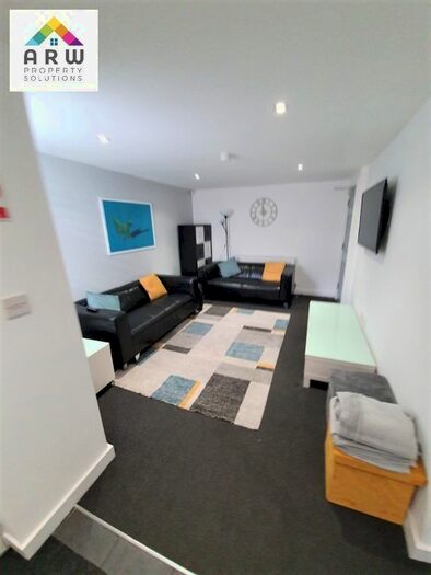 5 Bedroom Terraced House To Rent In Empress Road, Liverpool, Merseyside, L7