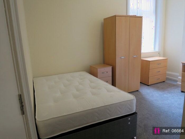 Studio To Rent In Great Cheetham Street West, Salford, M7