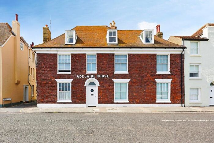 1 Bedroom Flat For Sale In Adelaide House, Beach Street, Deal, Kent, CT14