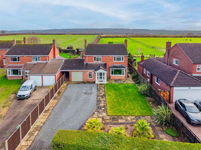 4 Bedroom Link Detached House For Sale In Harby Lane, Plungar, NG13