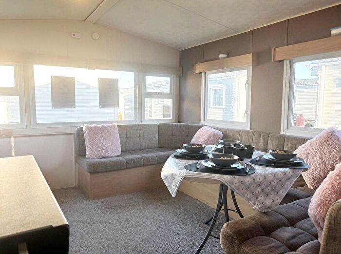 2 Bedroom Park Home For Sale In Leysdown Road, Leysdown-On-Sea, Sheerness, ME12