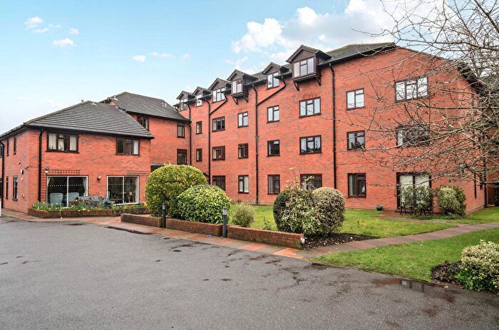 1 Bedroom Apartment For Sale In Farnborough Common, Orpington, Kent, BR6