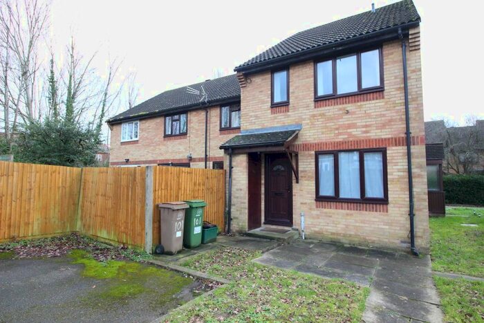 1 Bedroom Terraced House To Rent In Boscombe Road, Worcester Park, KT4