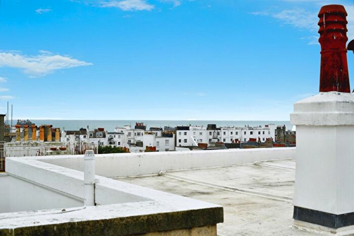 4 Bedroom Apartment For Sale In Sussex Square, Brighton, BN2
