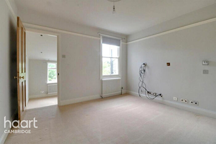 2 Bedroom Terraced House To Rent In Cavendish Road, Cambridge, CB1