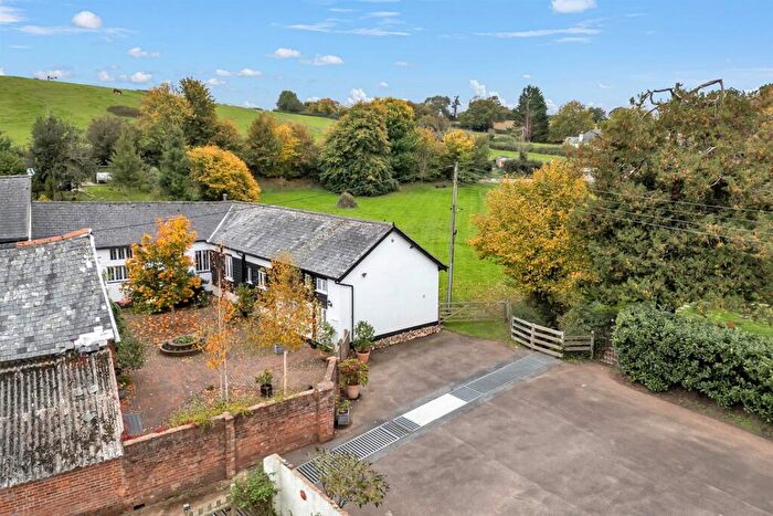 4 Bedroom Semi-Detached House For Sale In Venn Ottery, Ottery St. Mary, EX11