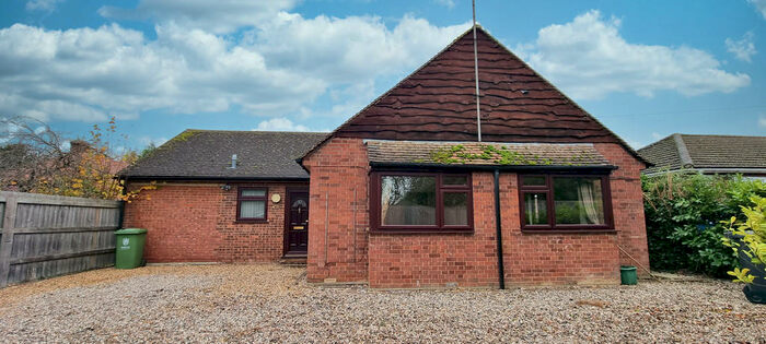 4 Bedroom Detached Bungalow To Rent In Meadow Way, Melbourn, SG8