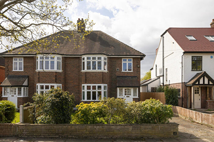 4 Bedroom Semi Detached House For Sale In Kidbrooke Grove, Blackheath, SE3