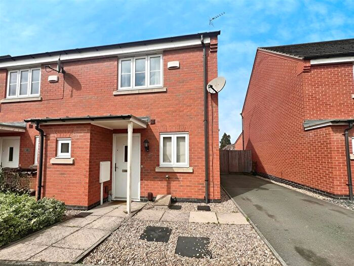 2 Bedroom End Terrace House For Sale In Two Steeples Square, Wigston, LE18