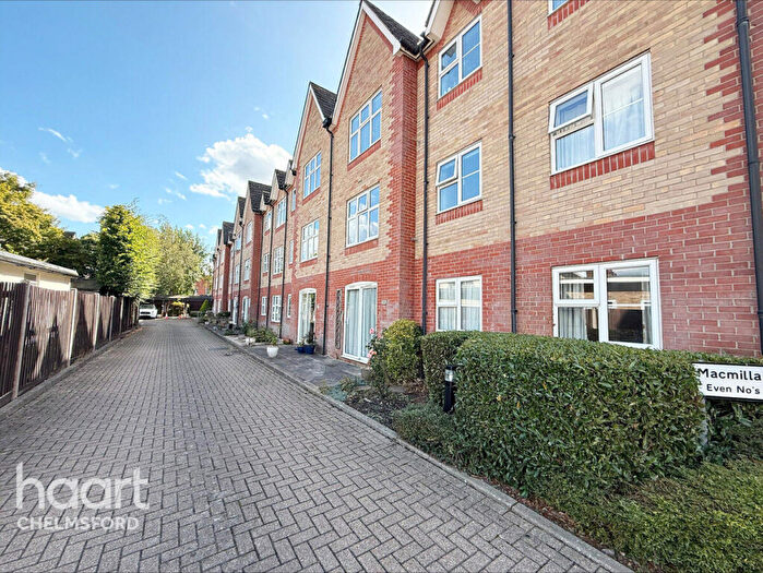 1 Bedroom Apartment For Sale In Godfreys Mews, Chelmsford, CM2